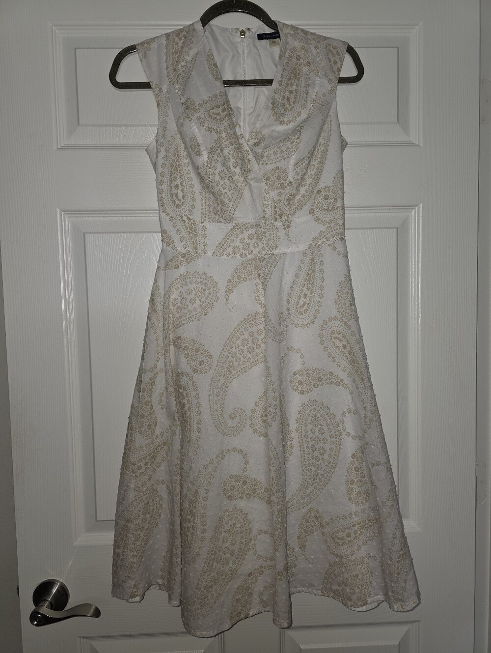 Tommy Hilfiger White And Taupe Paisley Elegant Midi Dress Size 2